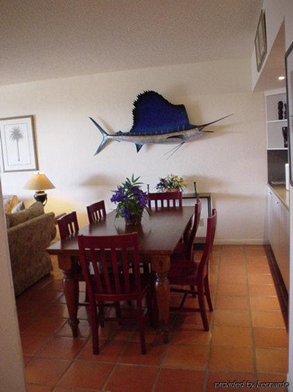 1800 Atlantic Suites Key West Restoran gambar